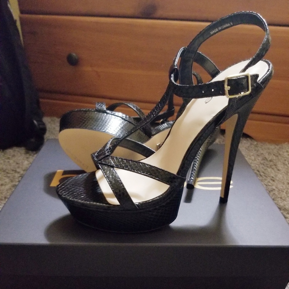 Bebe Zena Heel